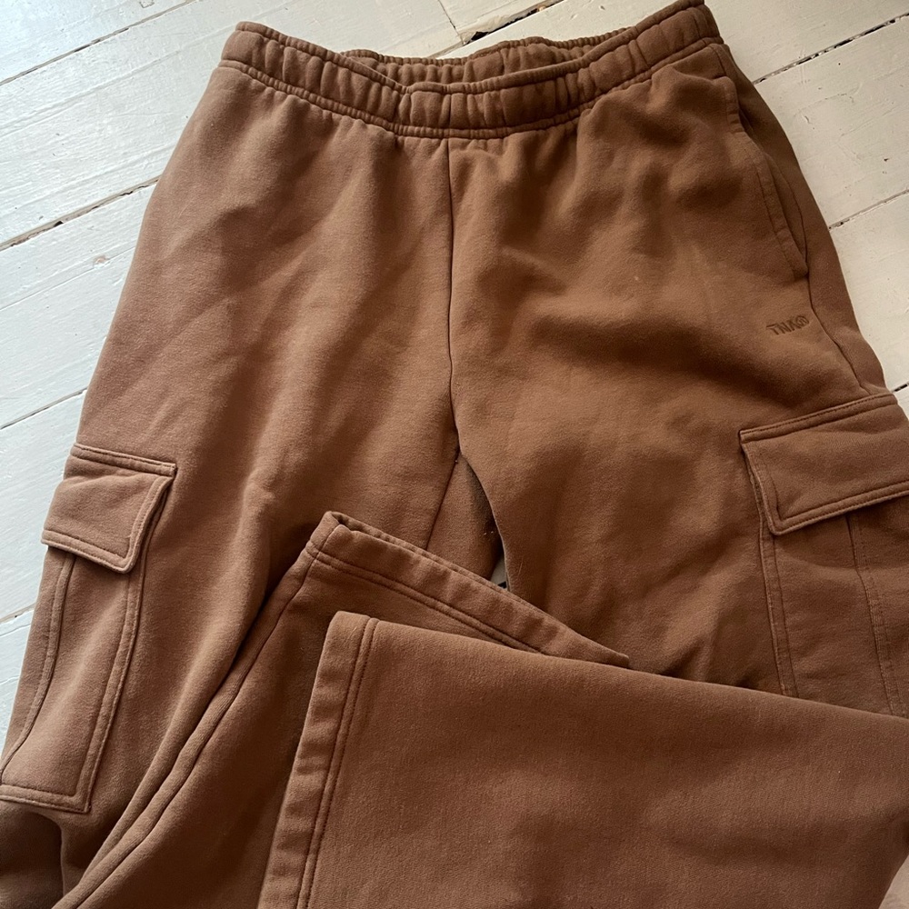 Aritzia Cargo Sweatpants